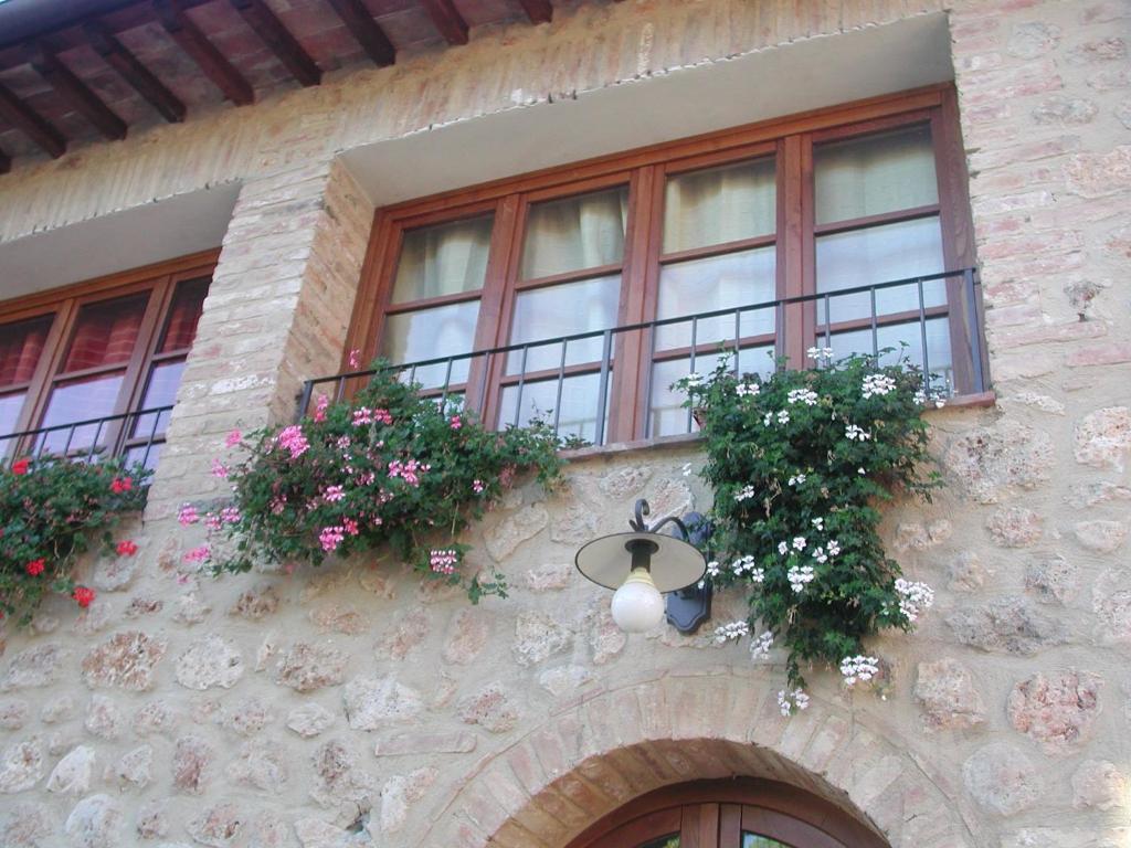 Casale Il Colombaio Di Toiano Guest House Valli Room photo